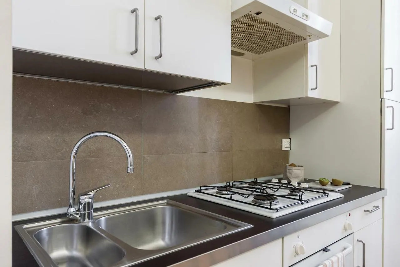 Altido 1-Bed Flat Near Formentano Park Lejlighed Milano