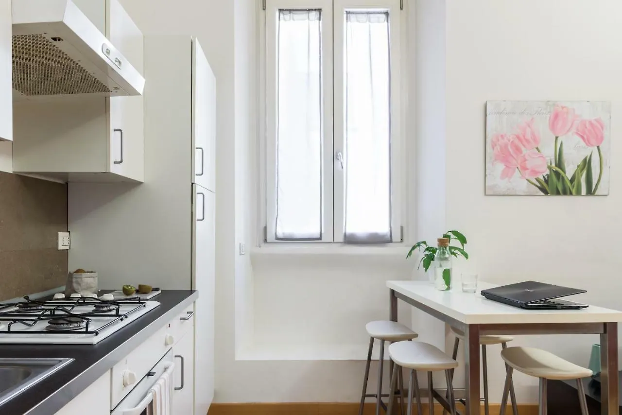Altido 1-Bed Flat Near Formentano Park Lejlighed Milano